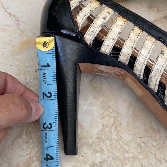 Arturo Chiang Peep Toe Snakeskin Embossed Leather Heels - Picture 10 of 13